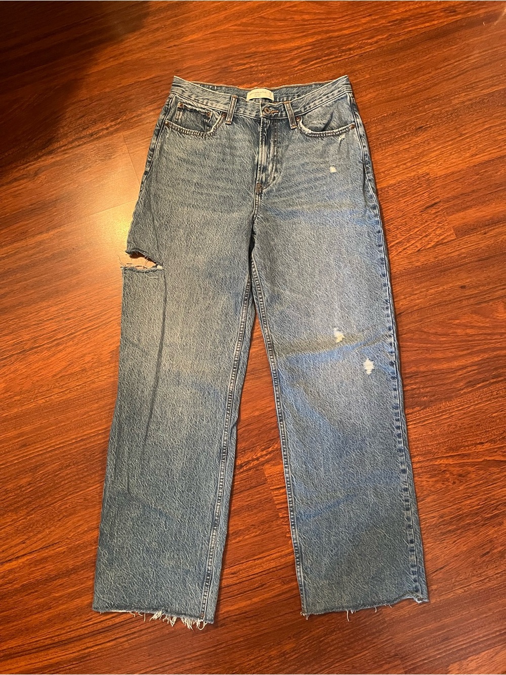 Abercrombie & Fitch The Loose Highrise Jean